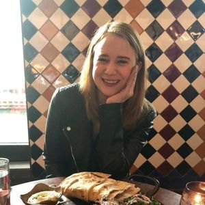 Meet your Posher, Kelly